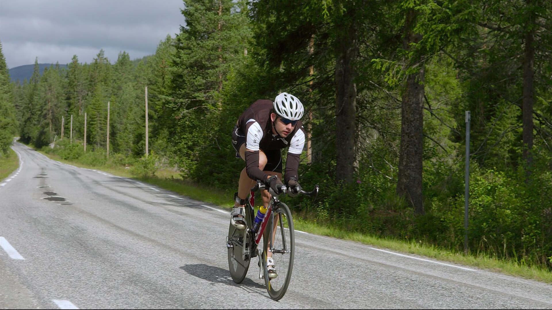 山地骑行穿越赛,探索大自然的未知角落,山地车穿越路线